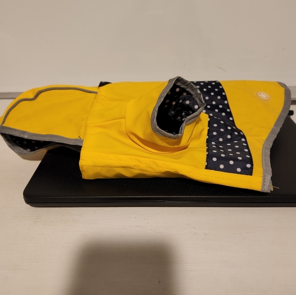 Good2Go dog raincoat yellow jacket. Size XS.